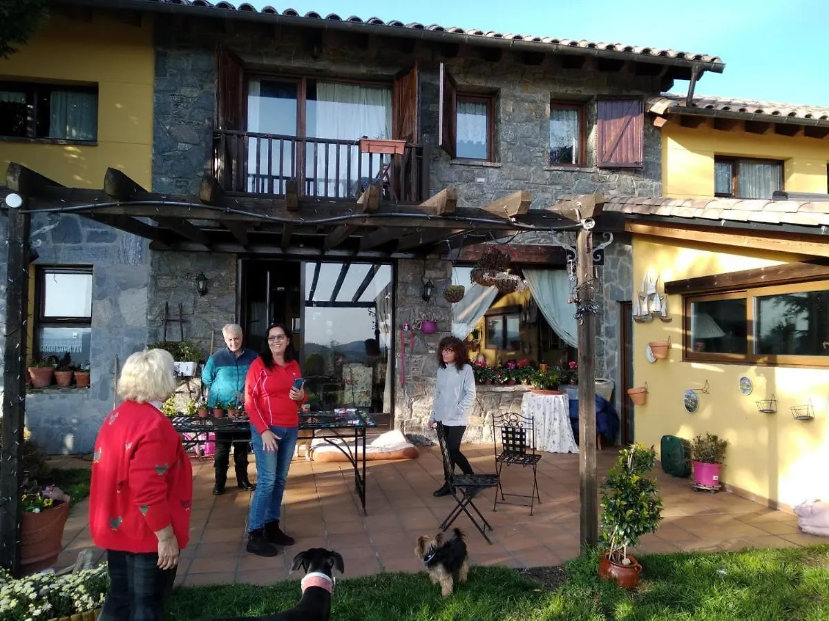 Homestay Casa Rous Apartment Mollo